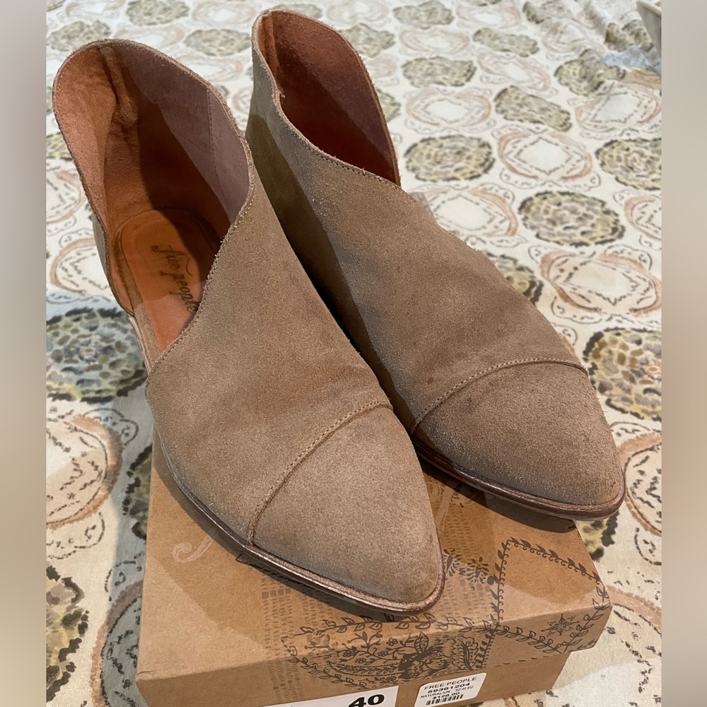 Free People Liam Loafer in Sand, size 40